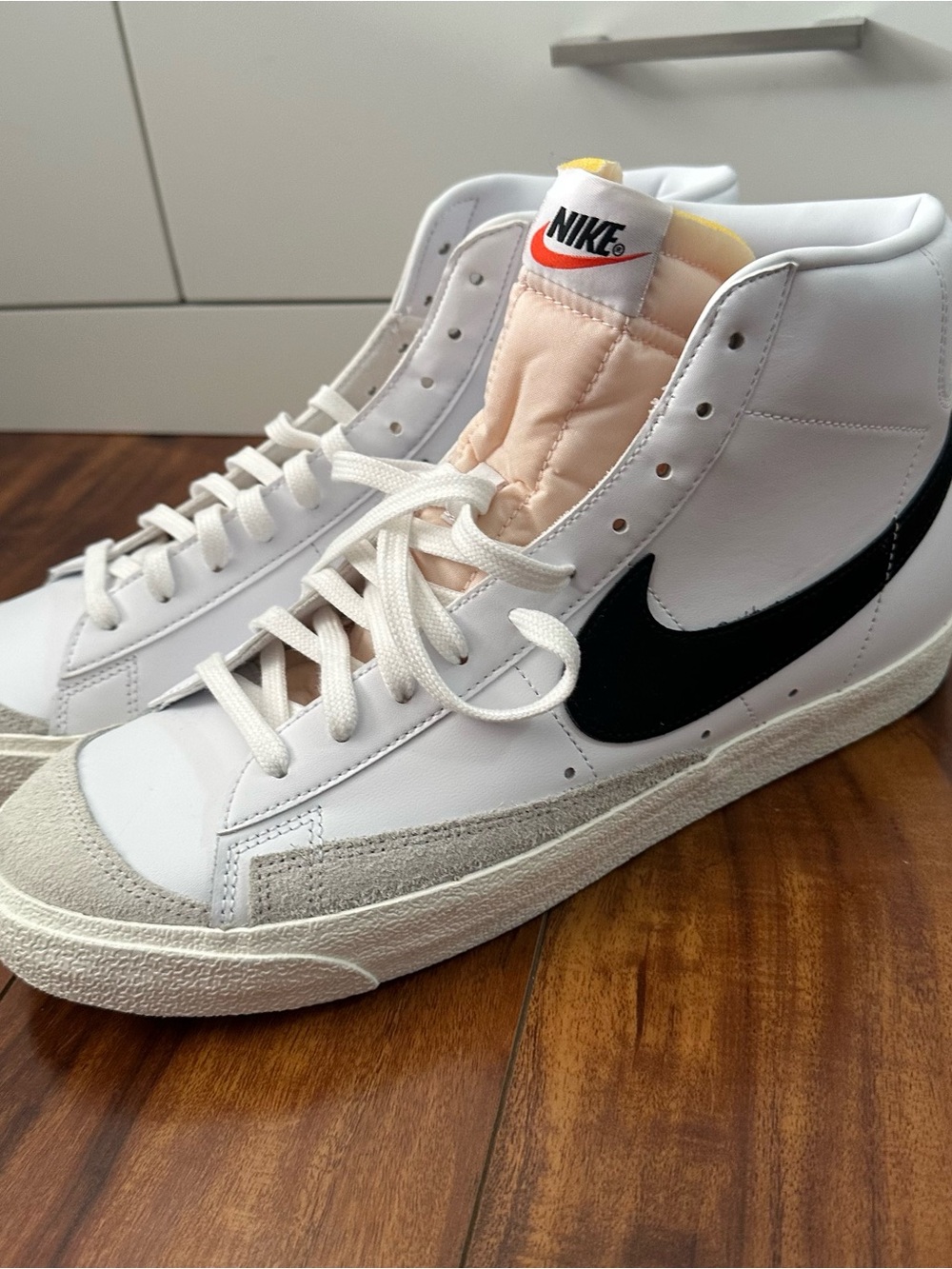 Nike Blazer Mid 77 (NWOB/MENS 13)